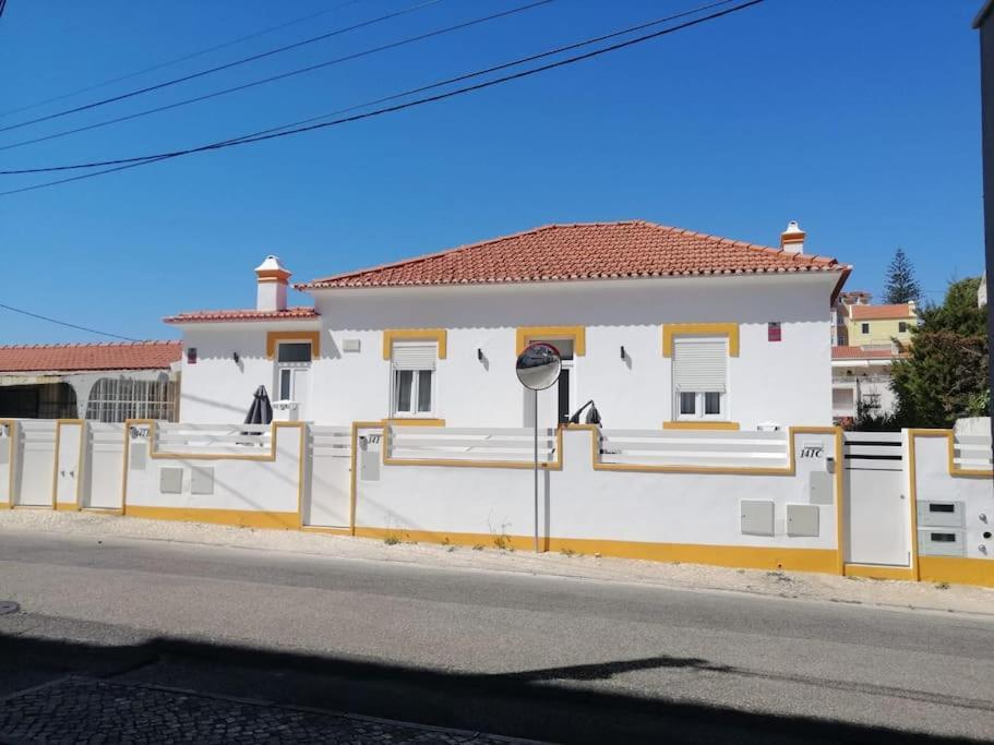 Casa Da Praia Da Poca - Apartamento Iris Estoril Ngoại thất bức ảnh